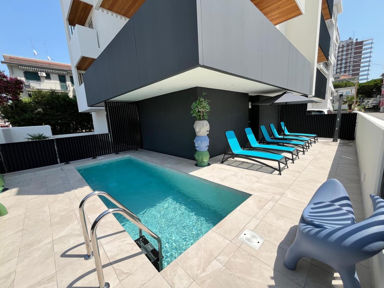 Beach Palace With Small Swimming Pool, Private Beach, Parking Lido di Jesolo Exterior foto
